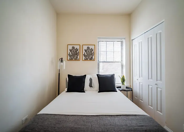 3-bedroom Gem With In-unit Laundry - Lawndale 1 * Chicago