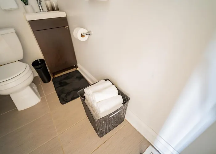 3-bedroom Gem With In-unit Laundry - Lawndale 1 Chicago