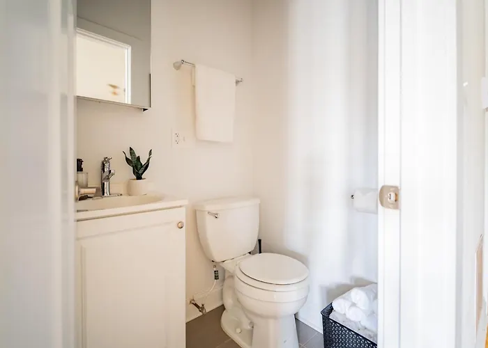 3-bedroom Gem With In-unit Laundry - Lawndale 1 Chicago