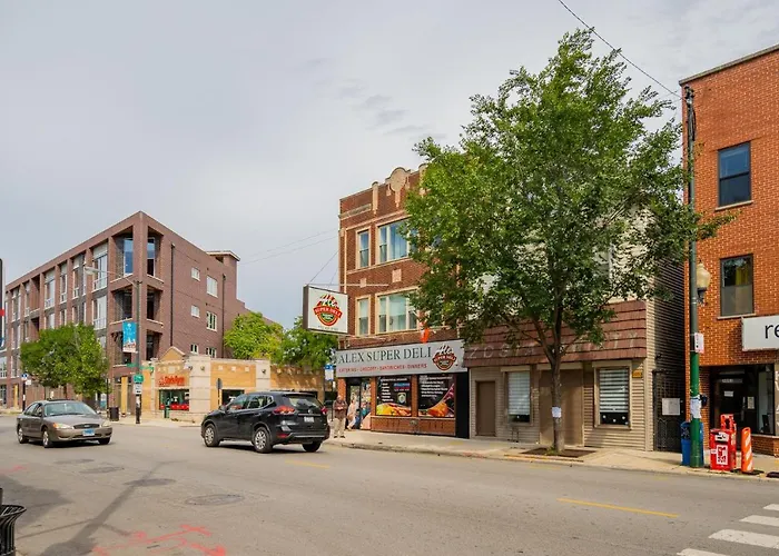 3-bedroom Gem With In-unit Laundry - Lawndale 1 * Chicago